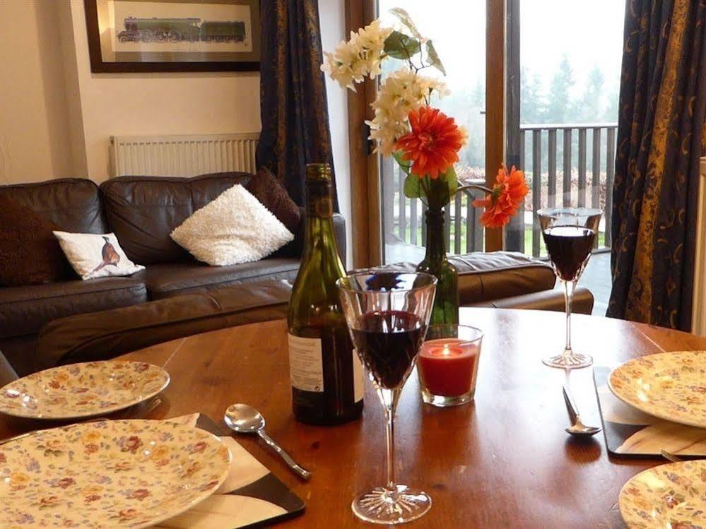 Dee Valley Cottages ランゴレン エクステリア 写真
