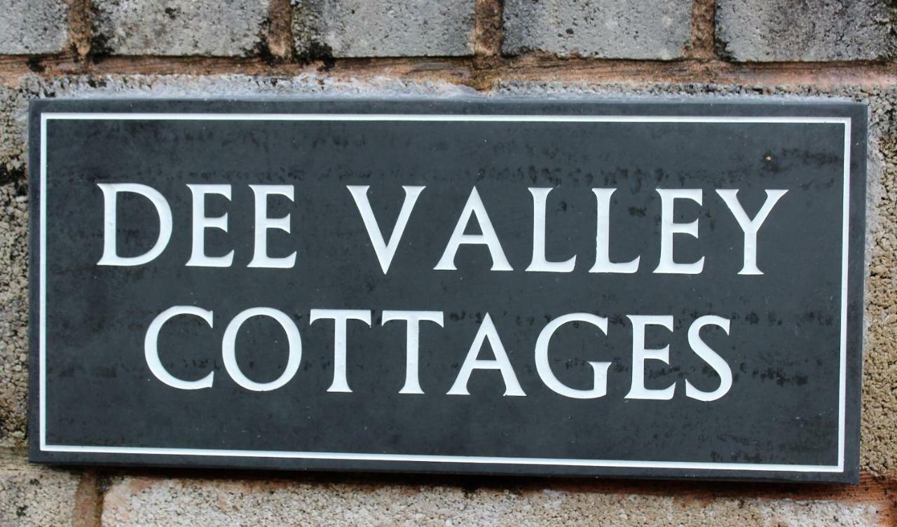 Dee Valley Cottages ランゴレン エクステリア 写真